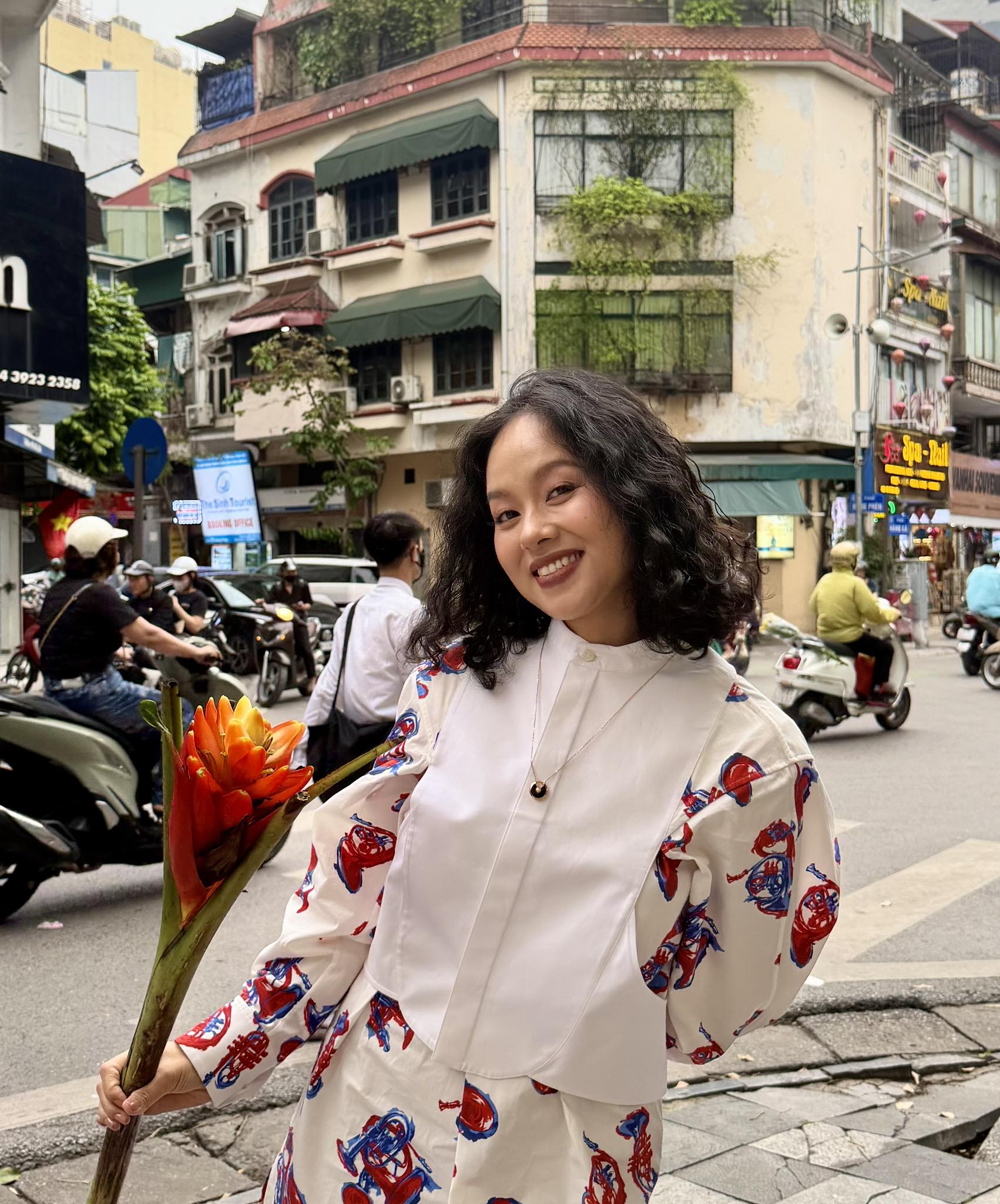 Hòa Minzy công khai chồng là người dân tộc Sán Dìu, Hoàng Quyên ngay lập tức rủ làm chung 1 việc- Ảnh 2.