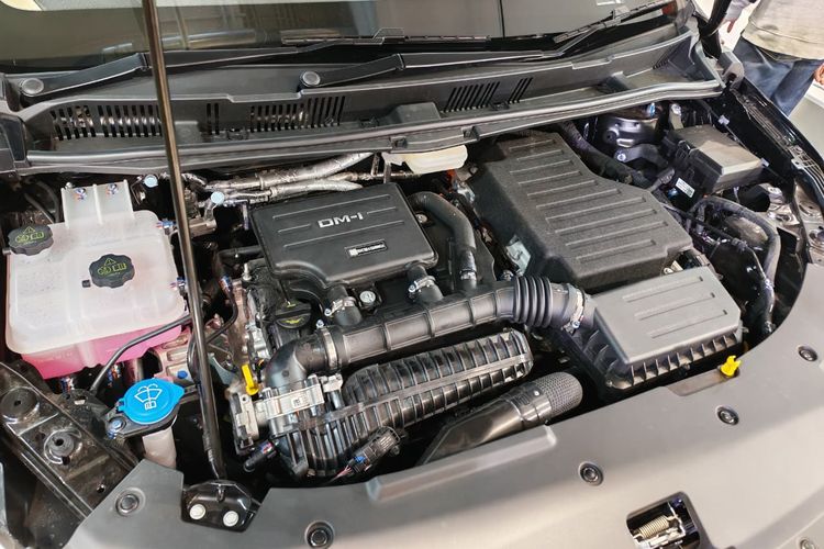 BYD M6 có bản PHEV ở gần Việt Nam: Tiết kiệm xăng hơn Wave, đầy bình đủ chạy Hà Nội - TP.HCM - Ảnh 4.