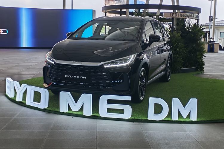 BYD M6 có bản PHEV ở gần Việt Nam: Tiết kiệm xăng hơn Wave, đầy bình đủ chạy Hà Nội - TP.HCM - Ảnh 2.