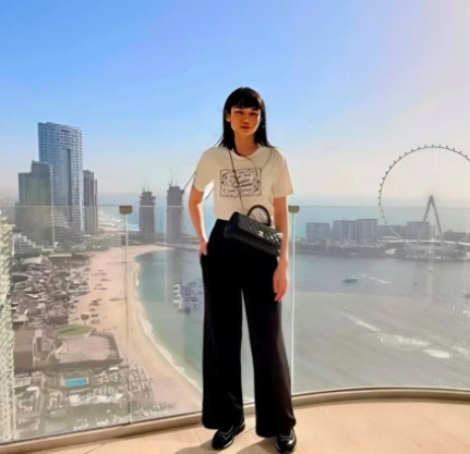 Mỹ nhân showbiz Việt 37 tuổi sang Dubai sống, mua nhà 130 tỷ ở khu người siêu giàu - Ảnh 1.