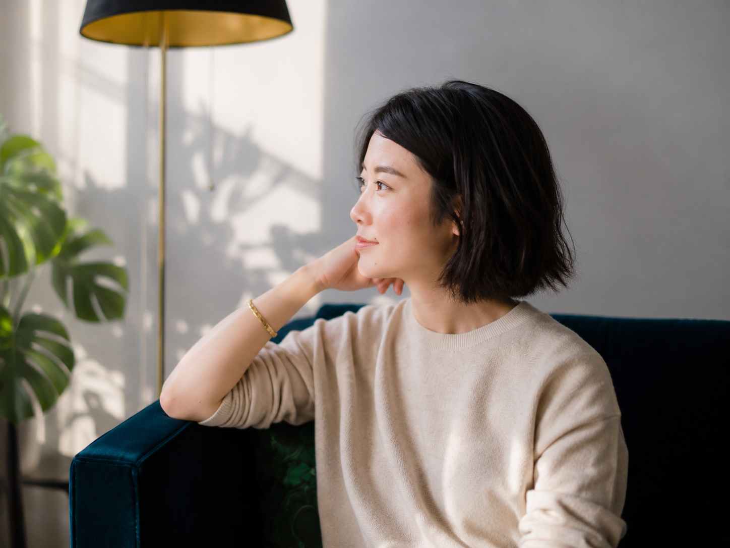Người có 2 nguồn thu nhập đang sống nhẹ đầu hơn thế nào? 3 người phụ nữ kể chuyện thoát khỏi cảm giác mở app ngân hàng mà lo- Ảnh 1.
