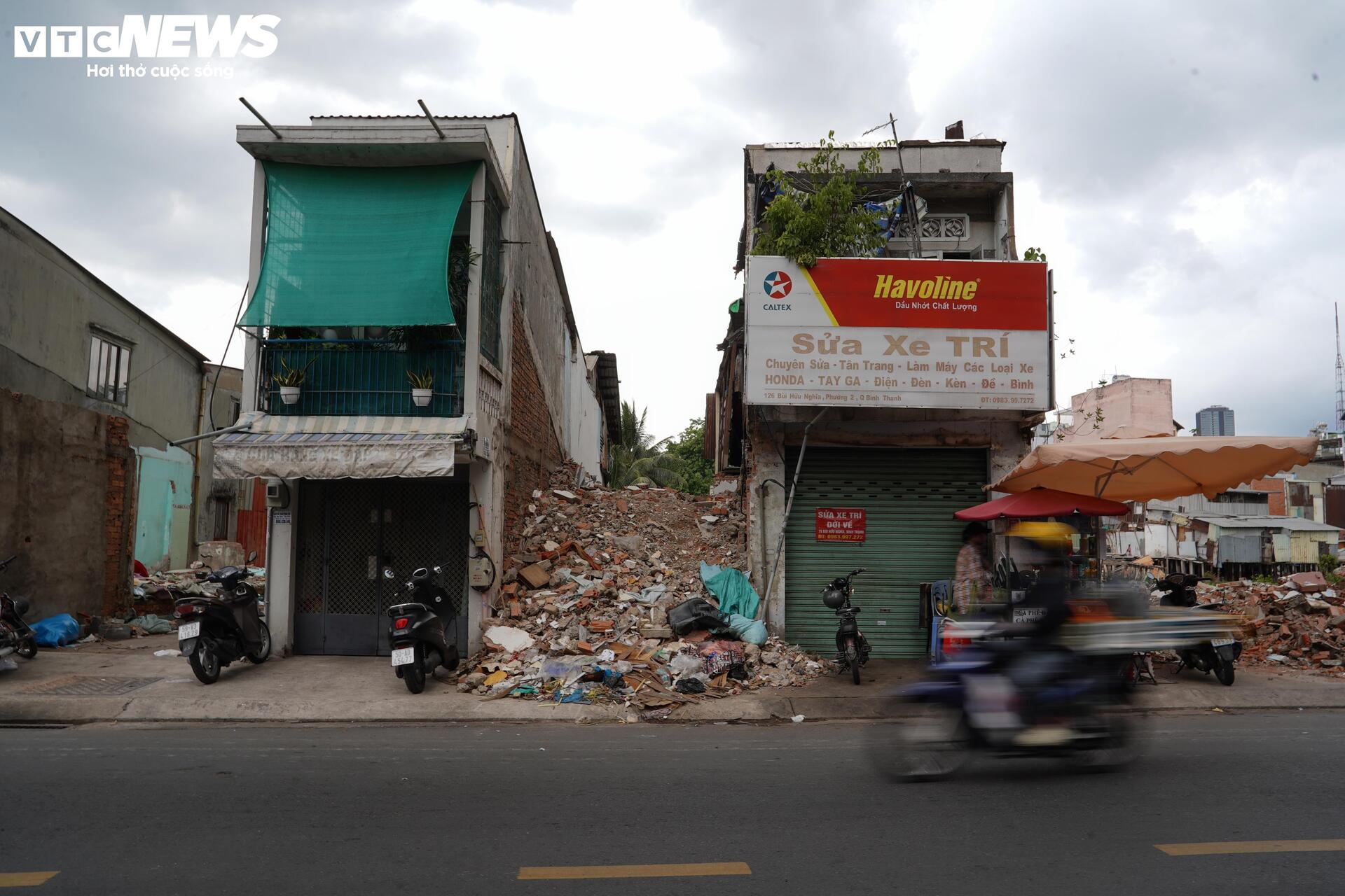 Người dân tháo dỡ nhà, giao mặt bằng cải tạo kênh ô nhiễm bậc nhất TP.HCM- Ảnh 10.