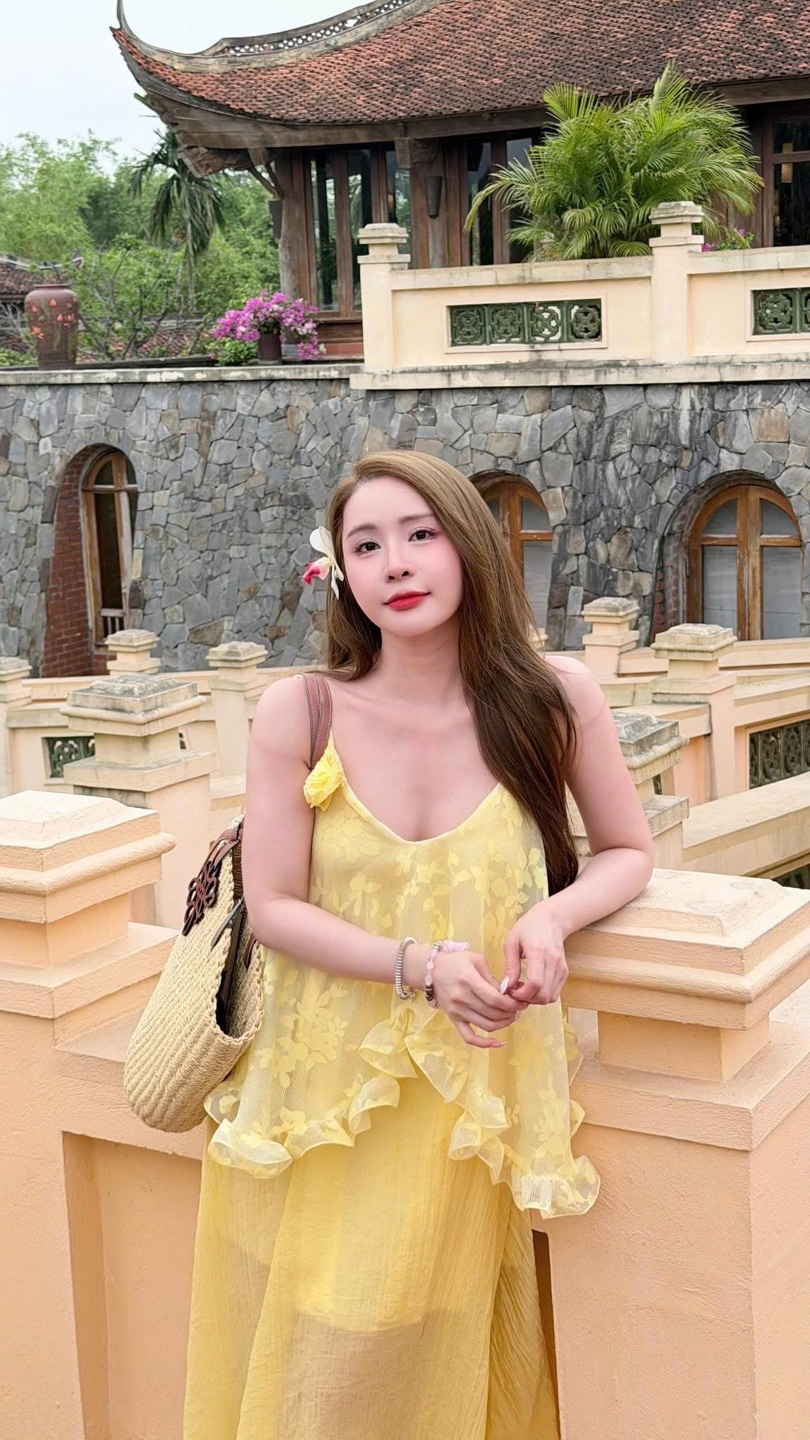 Cam thường check nhan sắc hội bạn thân Quỳnh Kool và mỹ nhân Vbiz đi ăn nem nướng - Ảnh 3.