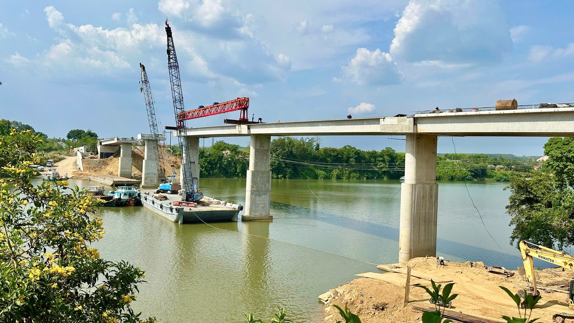 Cây cầu Hiếu Liêm bắc qua sông Đồng Nai kết nối TPHCM và Đồng Nai - Ảnh 1.