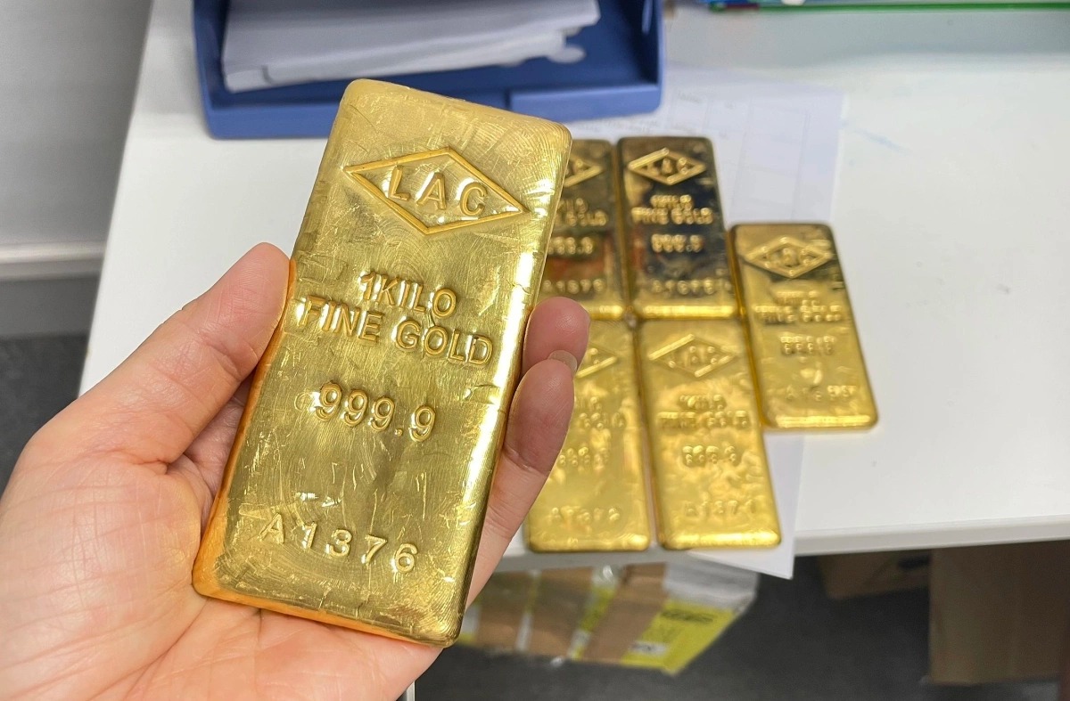 Cảnh sát chặn đứng cuốc xe shipper giao hàng lúc nửa đêm, phát hiện bí mật đáng ngờ trong lõi nồi cơm điện- Ảnh 2.