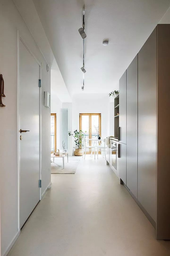 Ở tuổi 51, tôi sống một mình trong căn hộ 37m² - không rộng nhưng đủ đầy vì đã chuẩn bị tài chính từ sớm- Ảnh 2.