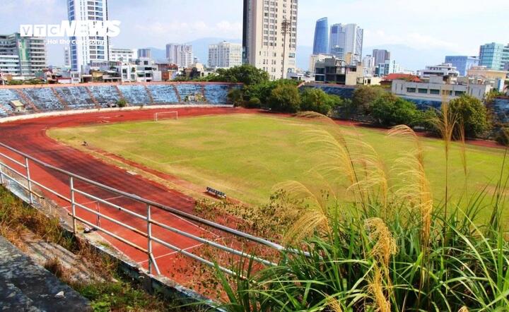 Cận cảnh sân vận động Chi Lăng trước khi phá dỡ sau 12 năm vướng vào đại án- Ảnh 7.