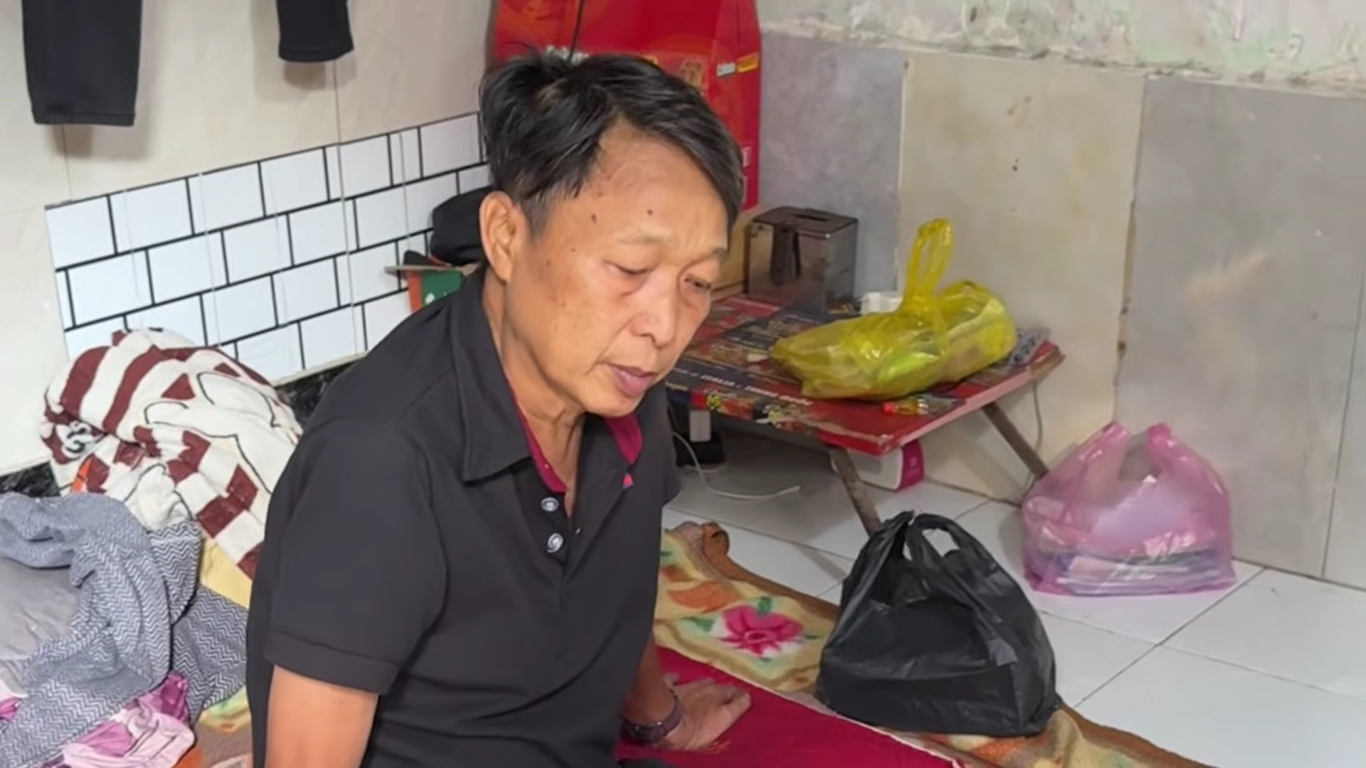 Nam nghệ sĩ suy thận, suy tim, ở trọ 10m2: "Ghép 2 quả thận là 1 tỷ 500 triệu" - Ảnh 2.