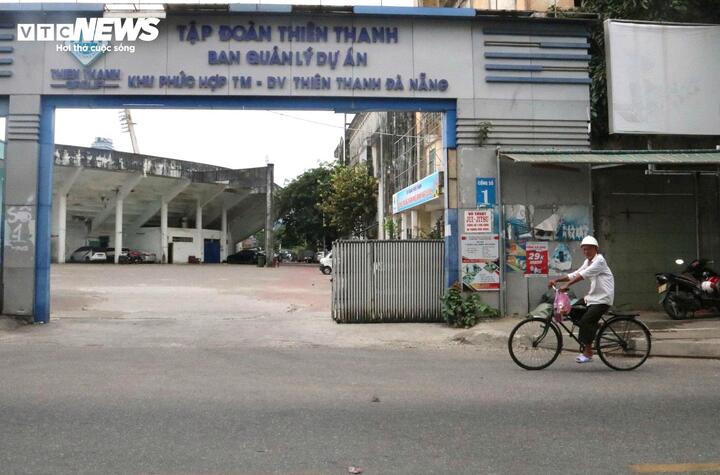 Cận cảnh sân vận động Chi Lăng trước khi phá dỡ sau 12 năm vướng vào đại án- Ảnh 8.