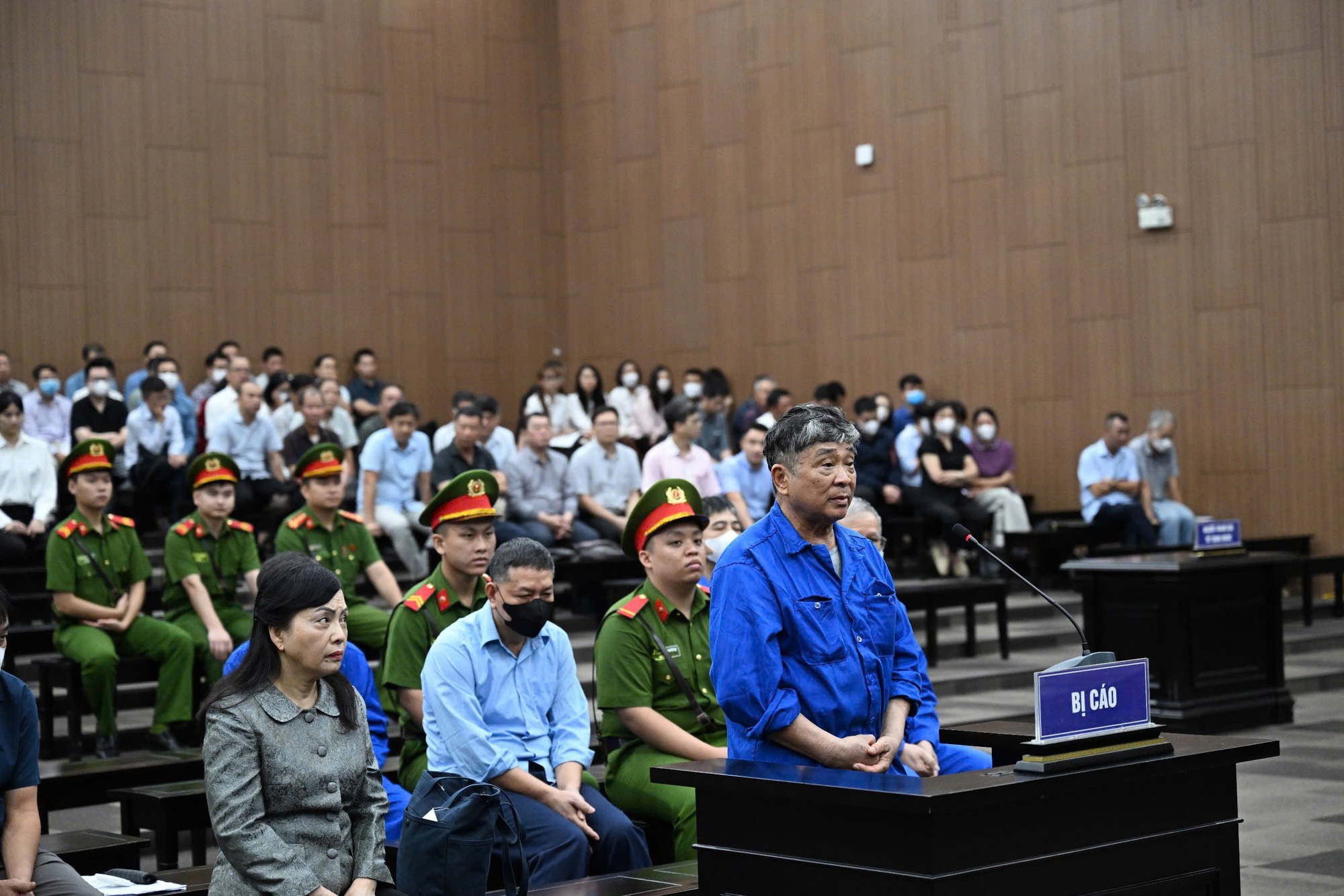 Cựu Bộ trưởng Nguyễn Thị Kim Tiến và vụ nhận hối lộ bôi trơn dự án Y tế - Ảnh 2.