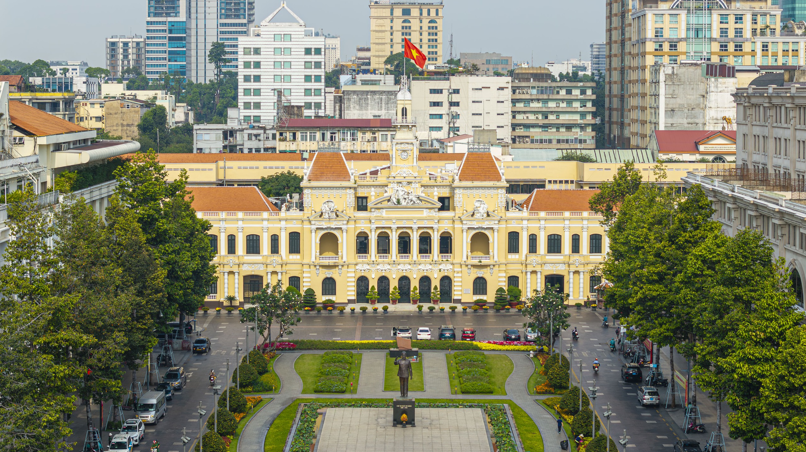 Cuộc giao thoa kiến trúc của thành phố 300 năm: Khi biệt thự Pháp cổ nép mình dưới cao ốc - Ảnh 6.