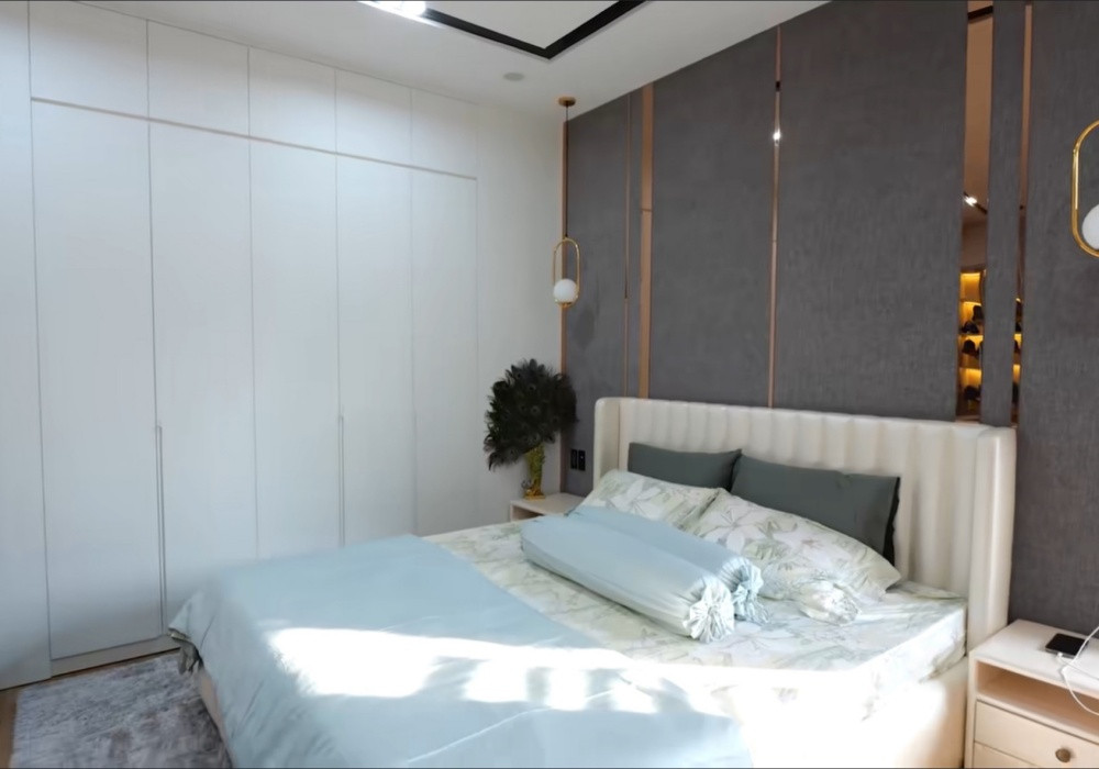 Cặp đôi quyền lực showbiz ở biệt thự ngoại ô sang như resort 5*: Sân thượng rộng đến mức có thể đạp xe, hồ bơi riêng trong khuôn viên nhà- Ảnh 12.