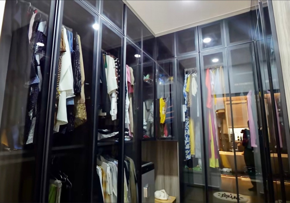 Cặp đôi quyền lực showbiz ở biệt thự ngoại ô sang như resort 5*: Sân thượng rộng đến mức có thể đạp xe, hồ bơi riêng trong khuôn viên nhà- Ảnh 16.