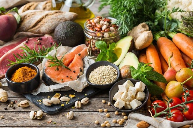 Nghiên cứu mới gây chú ý: Chỉ cần ăn đúng kiểu này, nam giới có thể sống thêm 3 năm, nữ giới thêm 2,3 năm- Ảnh 2.