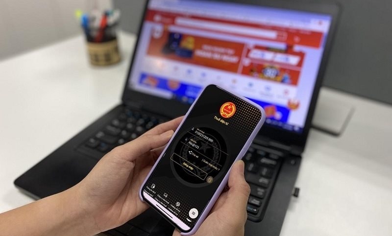 Cơ quan thuế gửi thông báo quan trọng liên quan đến ứng dụng eTax Mobile và VNeID- Ảnh 1.
