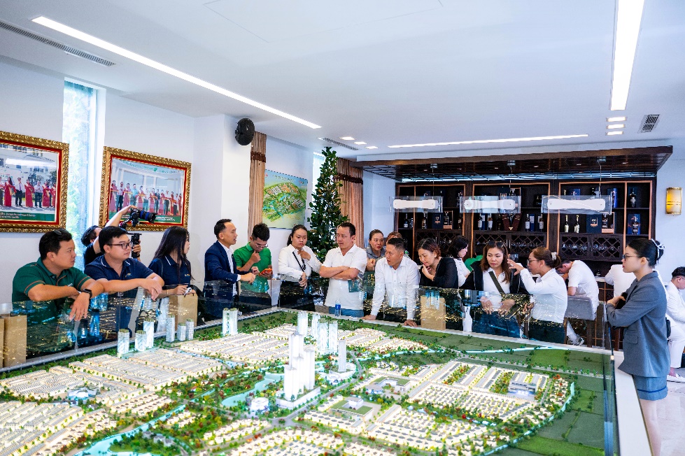 Hạ tầng sắp hoàn thiện đưa thủ phủ Tây Nam TP.HCM trở thành cực tăng trưởng mới - Ảnh 3.