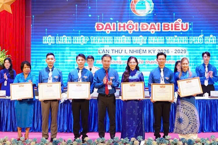 Phạm Duy Khánh được bổ nhiệm Phó chủ tịch Hội Liên hiệp Thanh niên Việt Nam TP Hải Phòng  - Ảnh 2.