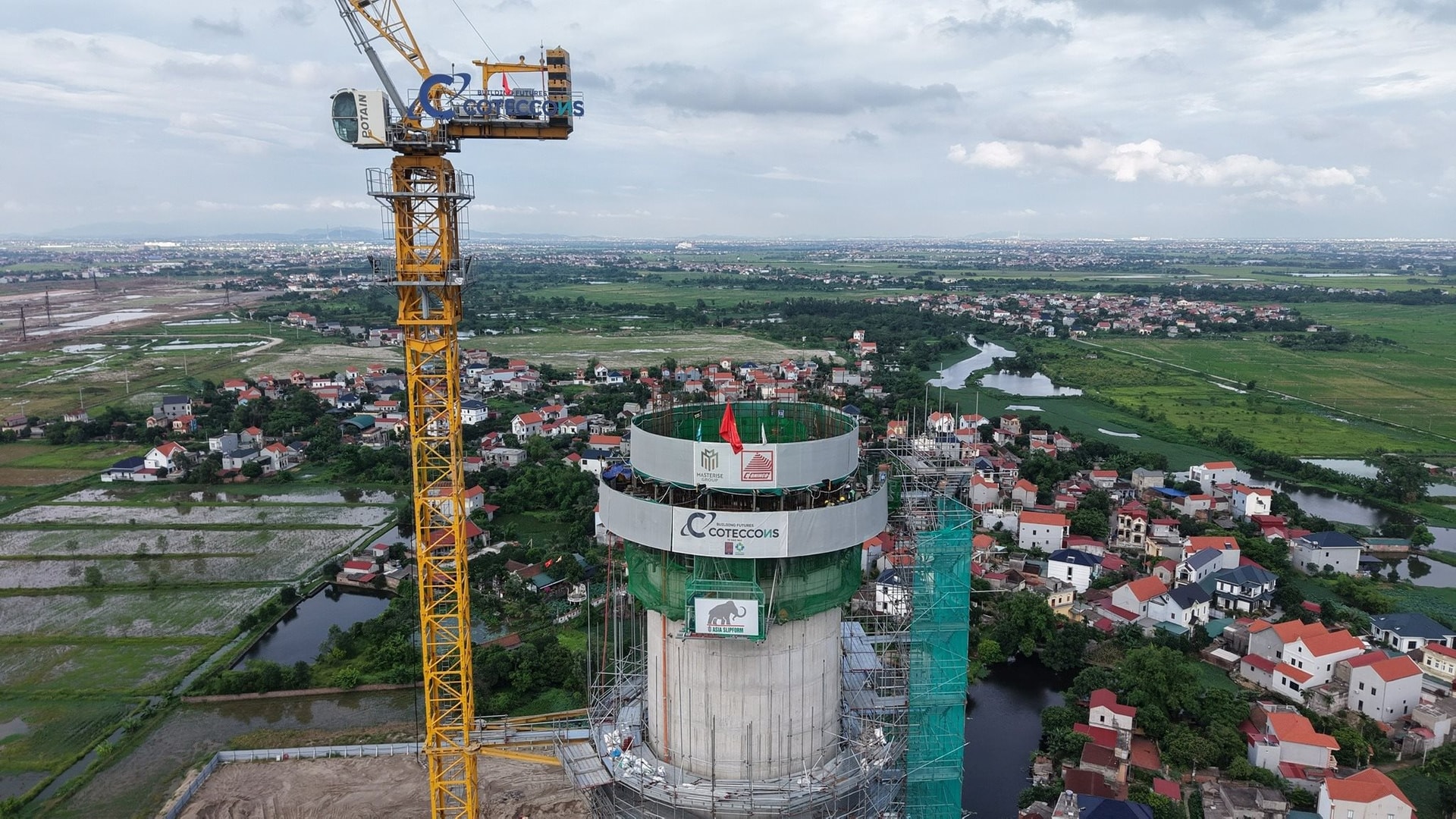 Khoảnh khắc tổng thầu chạy đua ngày đêm kịp hoàn thành siêu sân bay 200.000 tỷ lớn nhất miền Bắc- Ảnh 2.