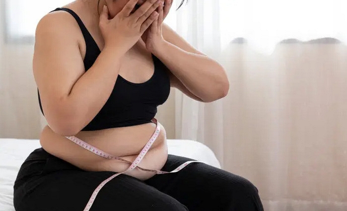 Nước uống nhiễm vi nhựa: 2 bước loại bỏ cực đơn giản - Ảnh 2.