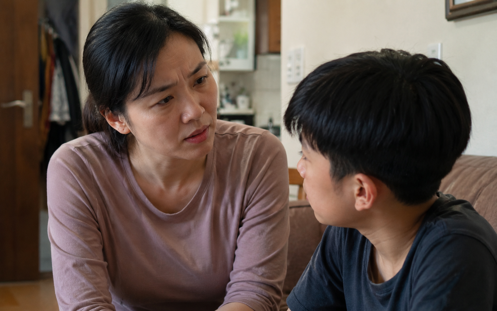 Cảnh báo từ khoa học não bộ: 3 câu nói của cha mẹ đang âm thầm "đóng lại" não trẻ, sau 12 tuổi rất khó thay đổi- Ảnh 1.