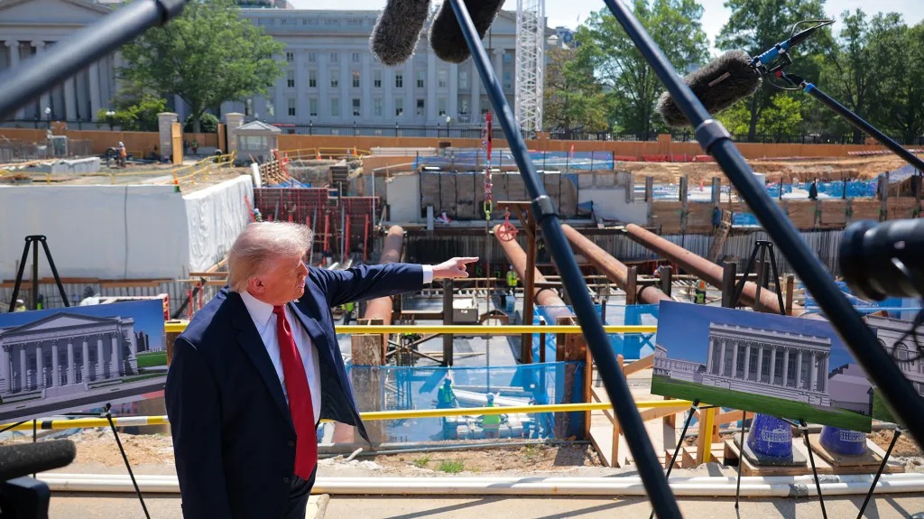 Nhà Trắng sắp có pháo đài kiên cố nhất lịch sử: Ông Trump xây mê cung 6 tầng, UAV tấn công cũng bị “bật ngược”- Ảnh 2.