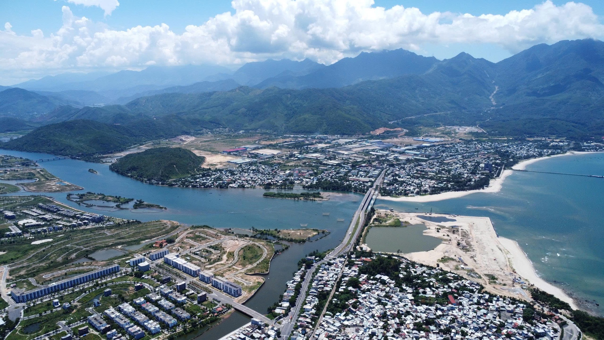 Đà Nẵng công bố dự án du lịch lớn kêu gọi đầu tư 2026 - Ảnh 1.
