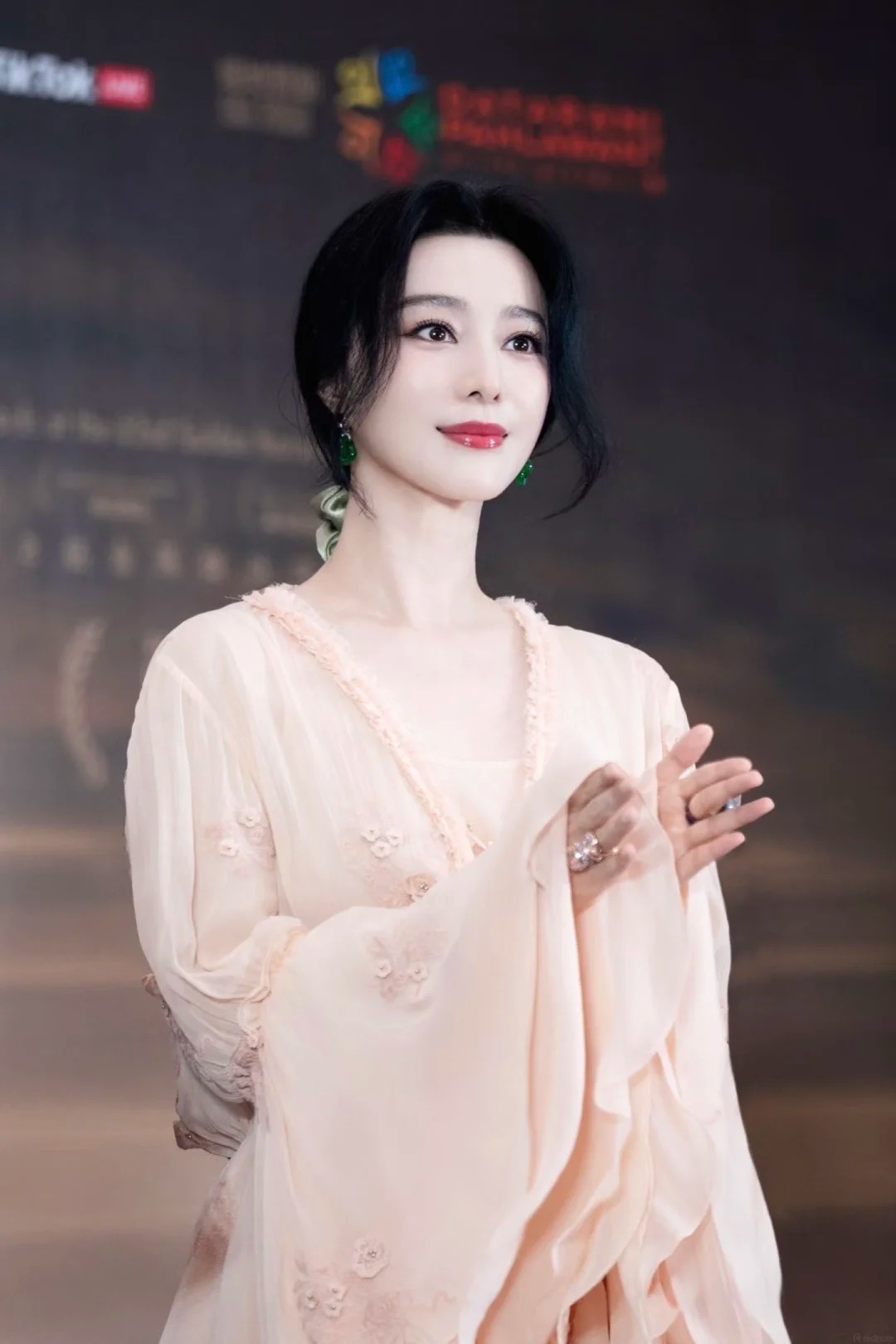 Món trang sức ngọc phỉ thúy mà Phạm Băng Băng đeo: Người chơi lâu năm mới dám sắm- Ảnh 4.