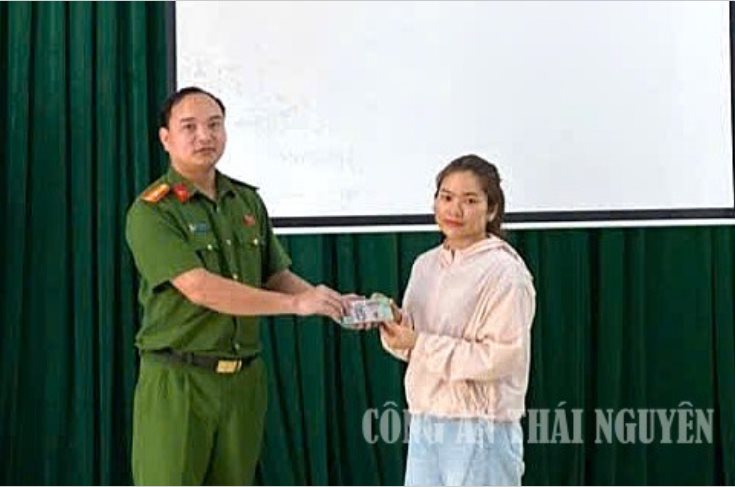 Công an điều tra số tiền 404.200.000 đồng chuyển tới tài khoản của Vũ Xuân Khang - Ảnh 2.