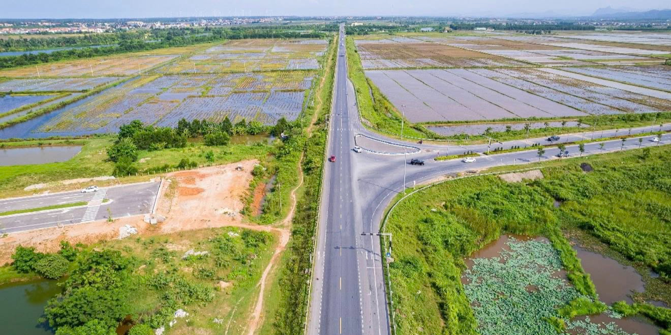 Lời khai bất nhất của "người lạ" trong gói thầu 16,5 tỉ đồng ở Quảng Trị - Ảnh 3.