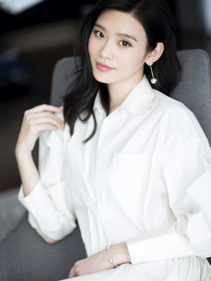 Mỹ nhân showbiz làm dâu gia tộc nghìn tỷ: U40 vẫn đẹp xuất sắc, không ai nghĩ cô ấy là mẹ 2 con - Ảnh 1.