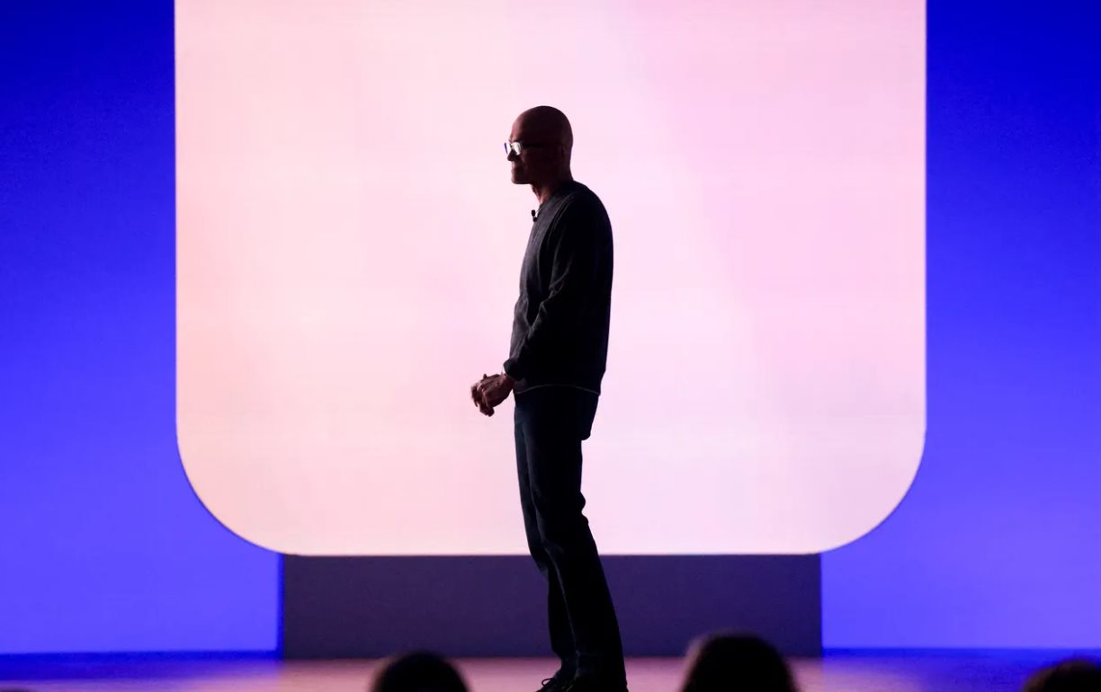 Sa thải 8.750 nhân sự, CEO Satya Nadella đi viết code: Gã khổng lồ 3.000 tỷ USD Microsoft “vã mồ hôi” khi mất 357 tỷ USD trong 1 phiên- Ảnh 1.