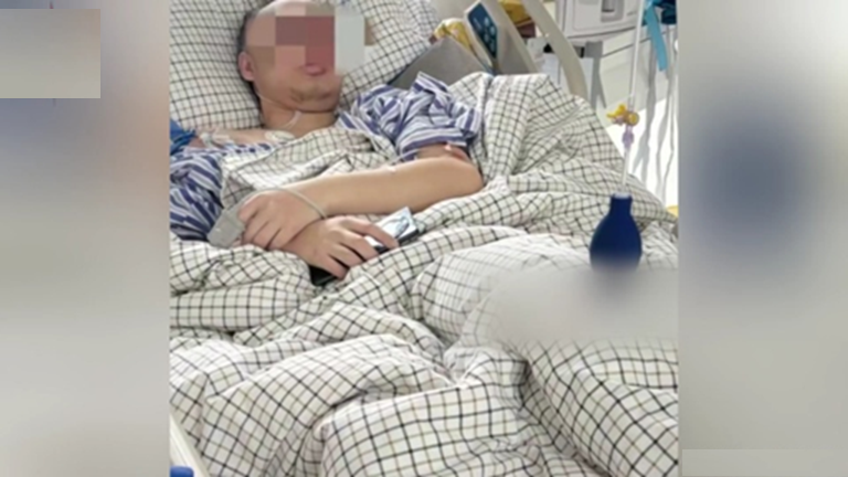 Ăn kiêng theo cách "chưa ai từng làm", người phụ nữ giảm 14kg chỉ trong 1 năm nhưng thị lực còn 0.03, gần như mù lòa- Ảnh 2.