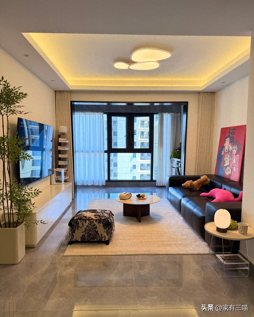 Câu chuyện cải tạo căn hộ 89m² với ngân sách eo hẹp: Không tiền, không kinh nghiệm nhưng vẫn tạo nên vẻ ngoài của một “ngôi nhà sang trọng” - Ảnh 1.