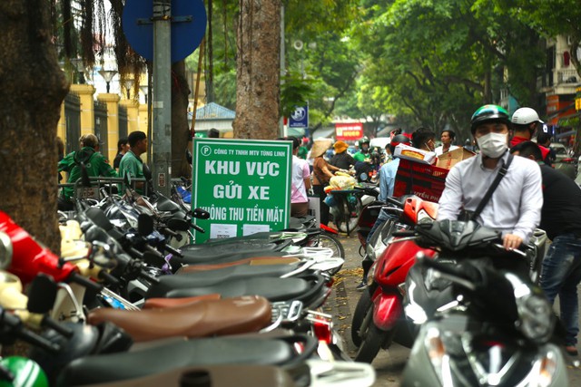 Hà Nội thu phí điện tử không dừng tại toàn bộ bãi đỗ xe từ 1/7- Ảnh 1.