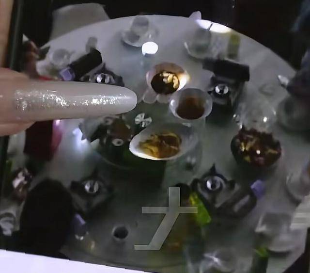 Toàn cảnh vụ chi gần 170 triệu tổ chức đám cưới, cô dâu thay váy xong thì phát hiện khách bỏ về gần hết- Ảnh 2.