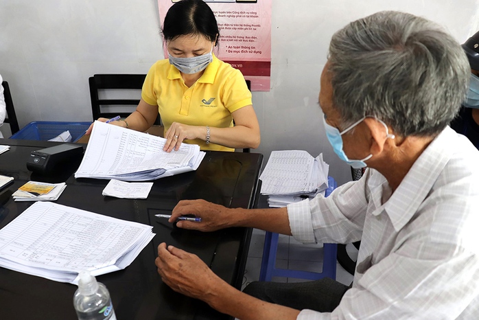 Hàng loạt khoản trợ cấp BHXH sắp tăng mạnh - Ảnh 1.