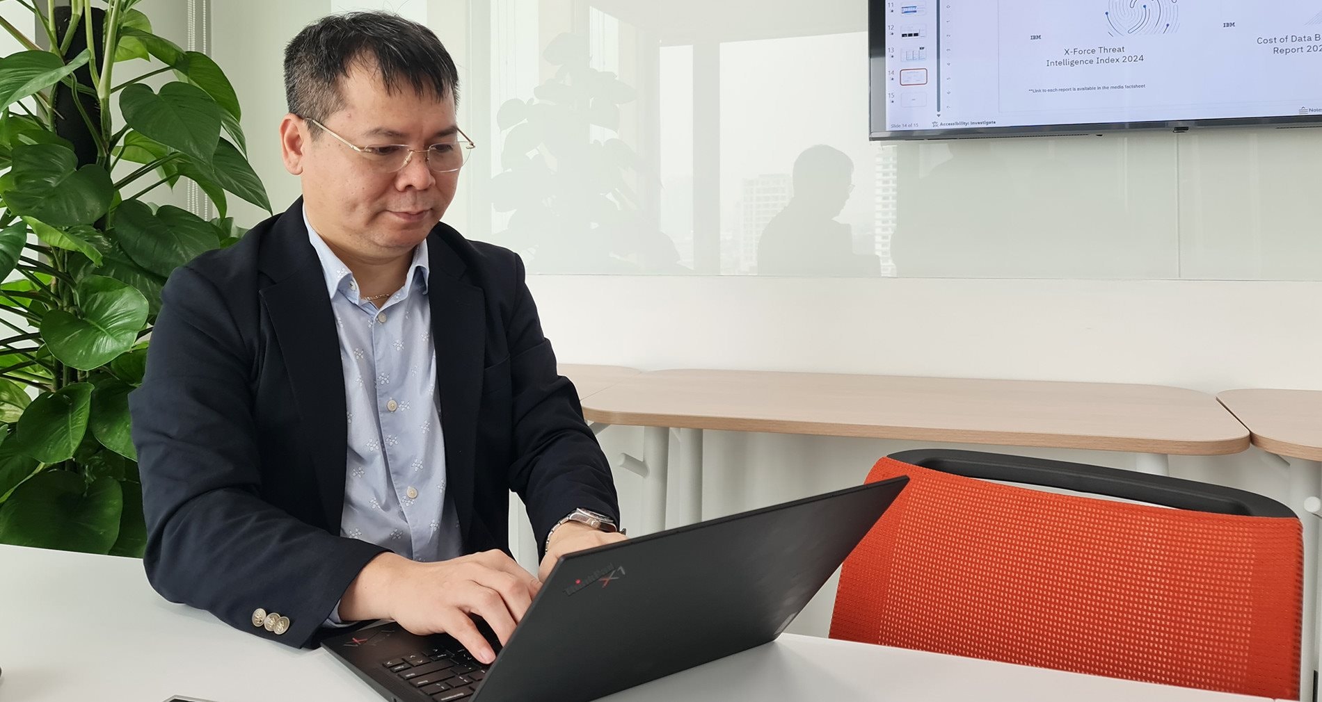 Cảnh báo từ chuyên gia IBM: AI có thể "phản bội" và dâng toàn bộ bí mật kinh doanh cho đối thủ- Ảnh 1.