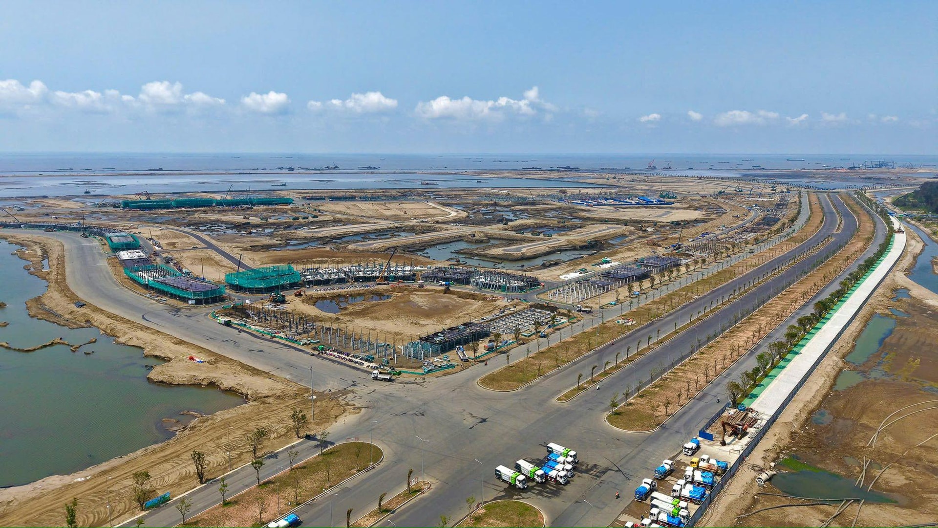 Các “chim đầu đàn” Vingroup, Sun Group, Sunshine Group… đã dồn dập “Nam tiến” bằng các siêu dự án- Ảnh 1.