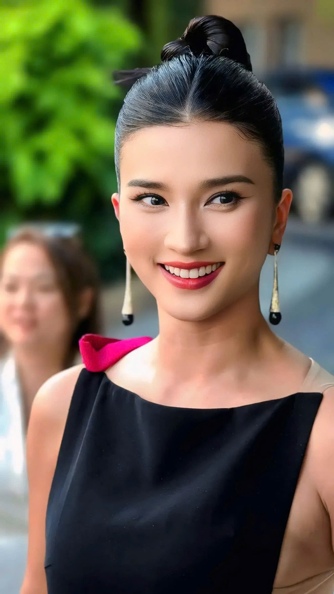 Việt Nam có 1 gương mặt vừa Hong Kong, vừa Âu Mỹ, vừa Latinh: Không muốn bị tàng hình thì đừng đứng cạnh cô ấy- Ảnh 7. Việt Nam có 1 gương mặt vừa Hong Kong, vừa Âu Mỹ, vừa Latinh: Không muốn bị tàng hình thì đừng đứng cạnh cô ấy- Ảnh 7.