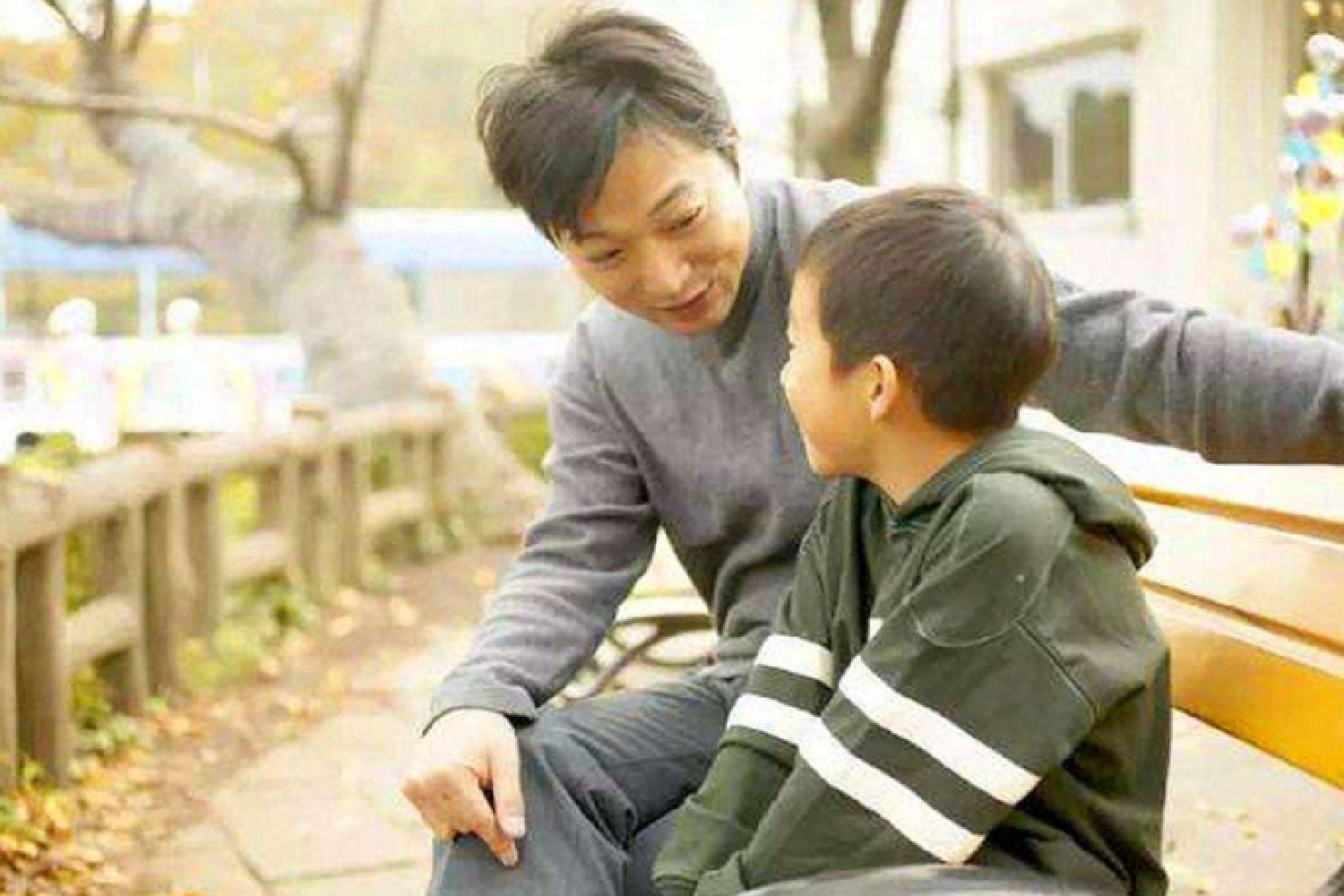 Nếu có 4 dấu hiệu lạ này, trẻ không hư mà cực kỳ hiếu thảo: Cha mẹ đừng hiểu lầm con- Ảnh 2.