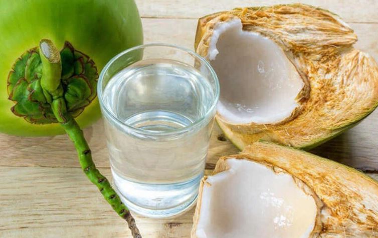 7 nhóm người "đại kỵ" với nước dừa, biết mà tránh kẻo rước hoạ- Ảnh 1.