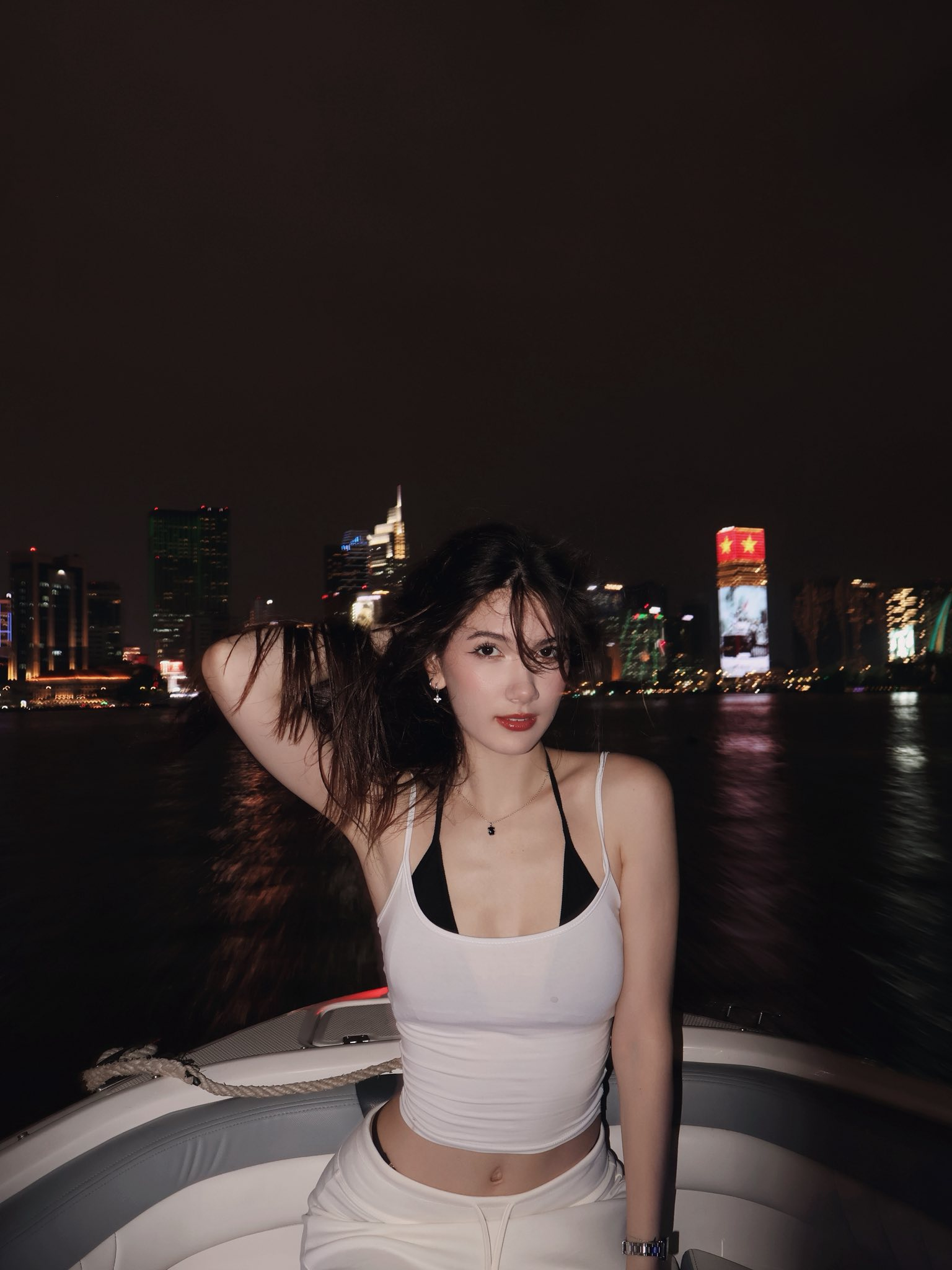 Em gái của thủ môn Lâm Tây thay đổi không thể nhận ra sau 1 năm ở Việt Nam- Ảnh 2.