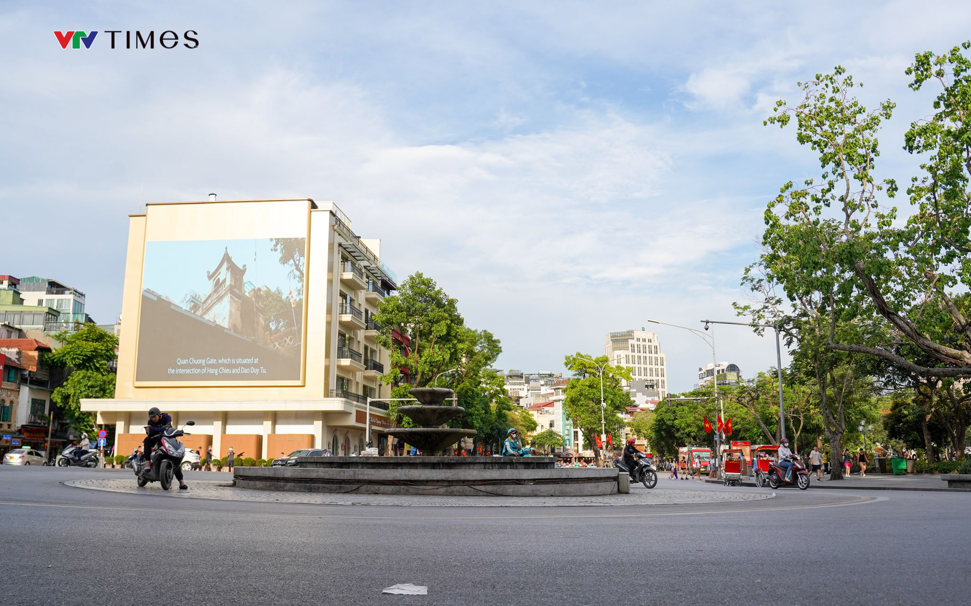 Hà Nội đề xuất cho thuê vỉa hè: Không đánh đổi bản sắc vì lợi ích kinh tế - Ảnh 1.
