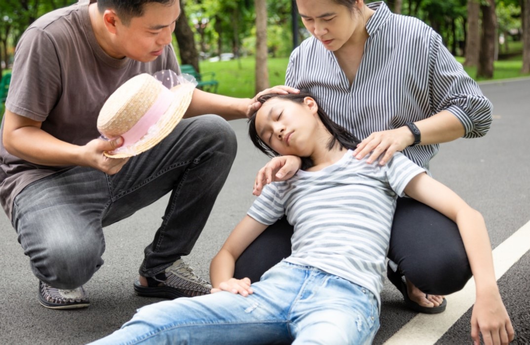 Nam shipper 37 tuổi tử vong vì say nắng, bác sĩ đưa ra lời cảnh báo: Đừng uống loại nước này!- Ảnh 3.
