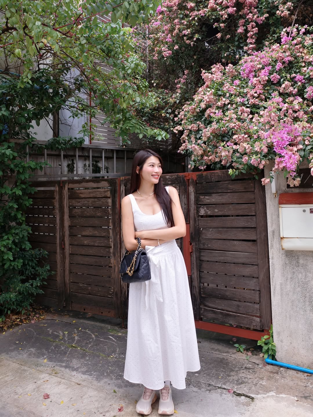 Dâu hào môn giản dị nhất Việt Nam: Sinh con xong "đẹp như chưa từng đẻ", mặc đơn giản mà sang ngời ngời- Ảnh 4.