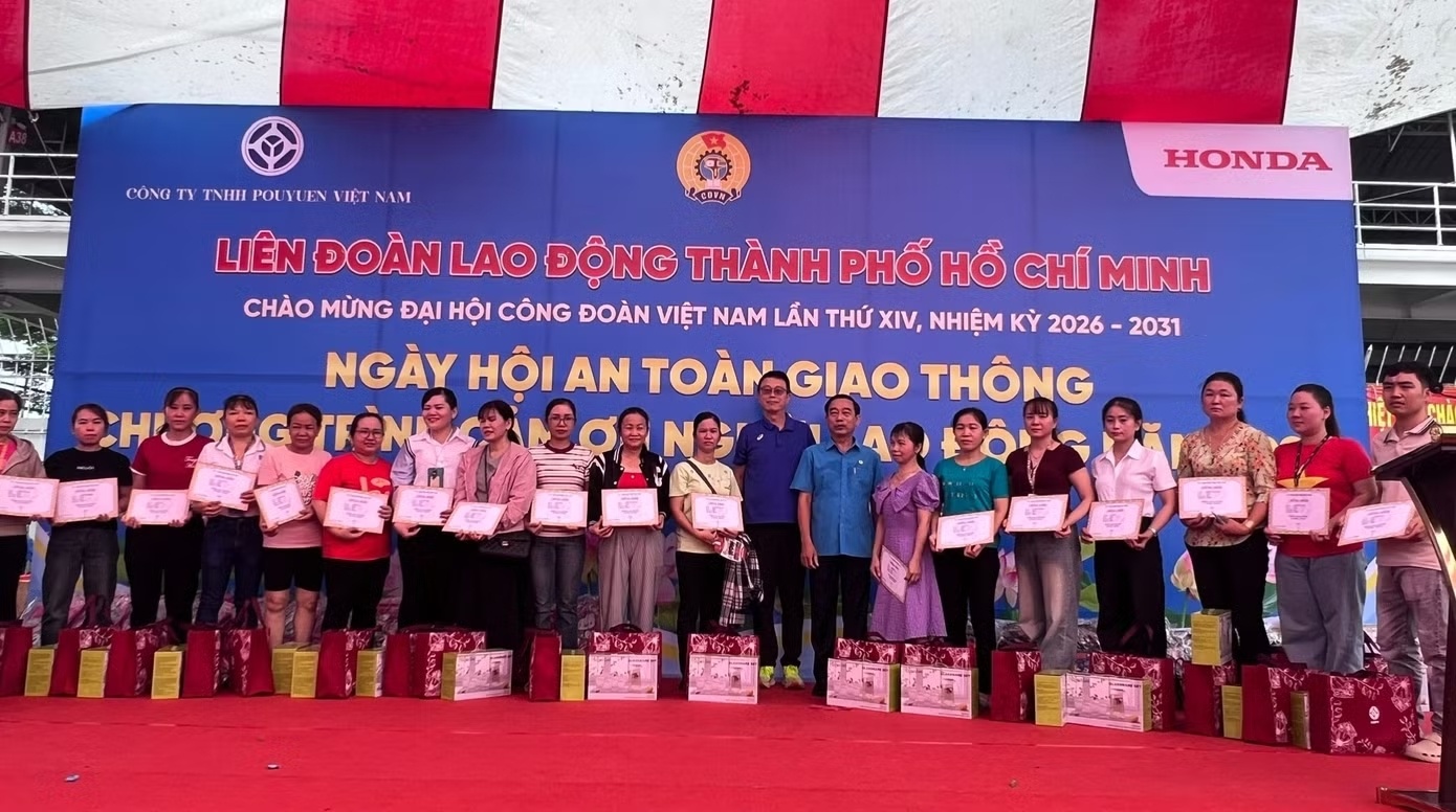 Công ty đông lao động nhất TP HCM tặng 1.300 chỉ vàng cho công nhân- Ảnh 1.