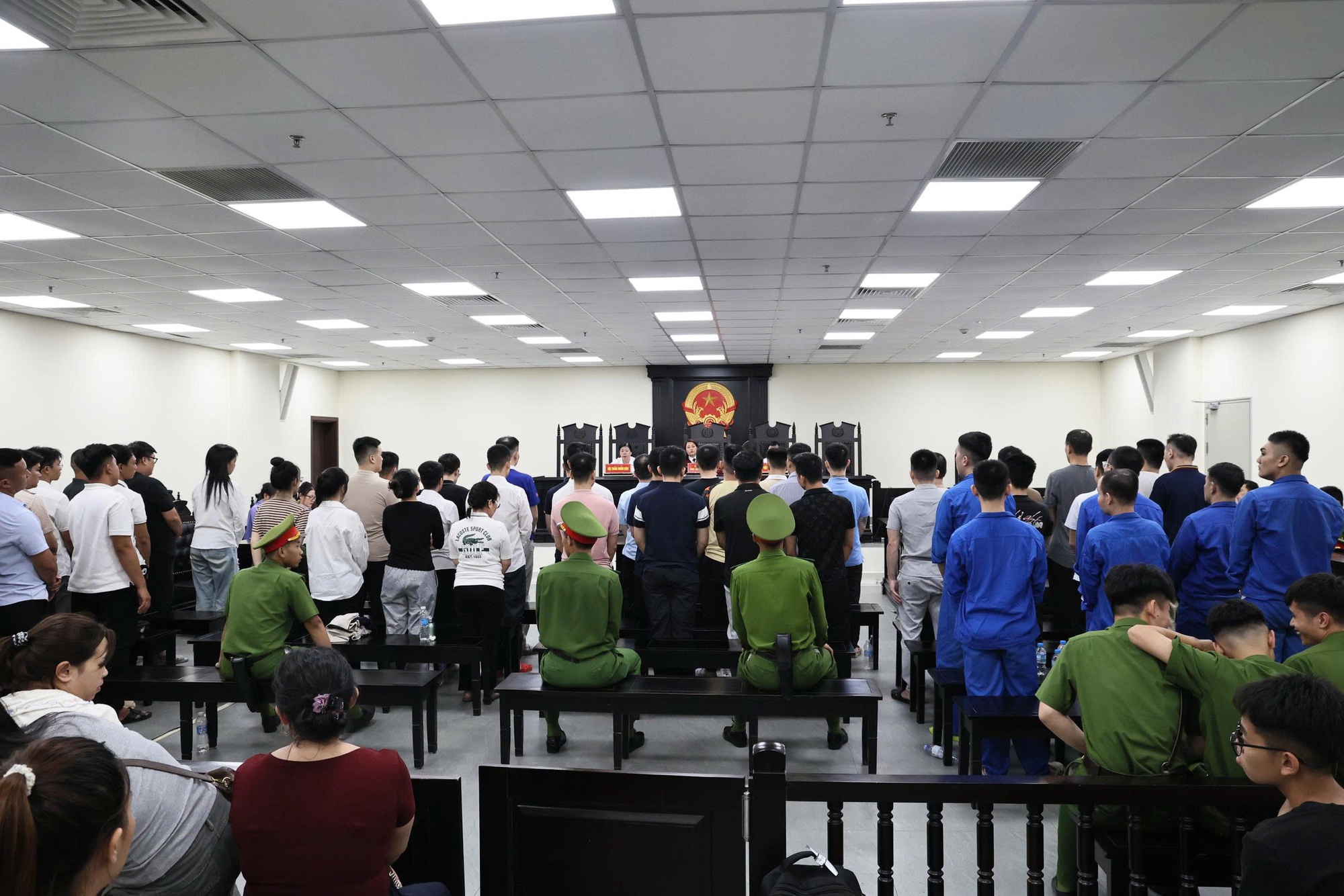 Xét xử "ông trùm" tổ chức đánh bạc hơn 4.000 tỉ đồng - Ảnh 3.