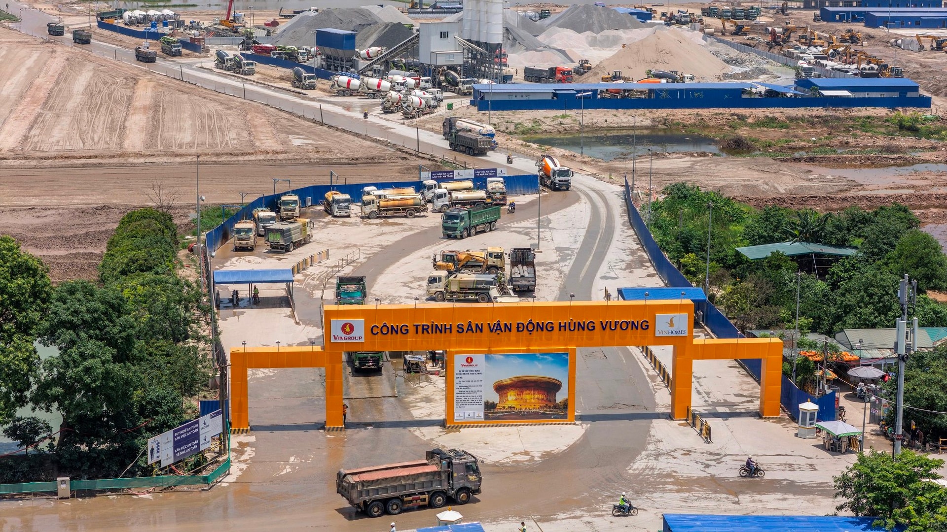 700.000m3 bê tông, 124.000 tấn thép, 5.000 người làm ngày đêm: Cận cảnh công trình kỷ lục TG mới của VN- Ảnh 3.