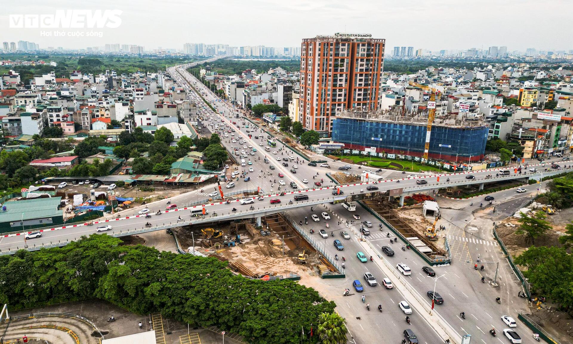 Công trường hầm chui gần 750 tỷ đồng dưới nút giao đông đúc phía Đông Hà Nội- Ảnh 12.