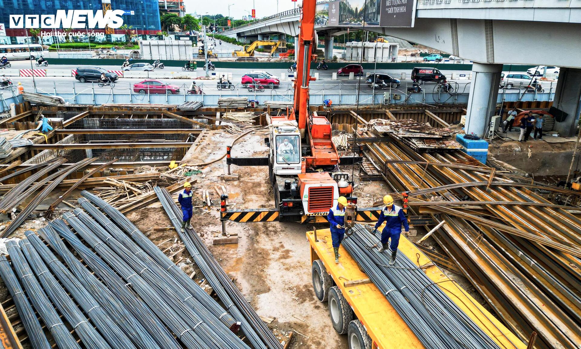 Công trường hầm chui gần 750 tỷ đồng dưới nút giao đông đúc phía Đông Hà Nội- Ảnh 4.